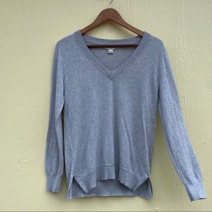 J Crew V-Neck Sweater in Gray Size S